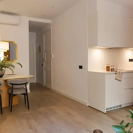 - Gracia 2-a Апартаменты Барселона