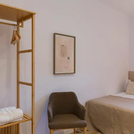 - Gracia 2-a * Барселона