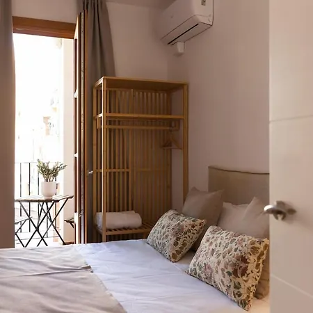 - Gracia 2-a Апартаменты Барселона